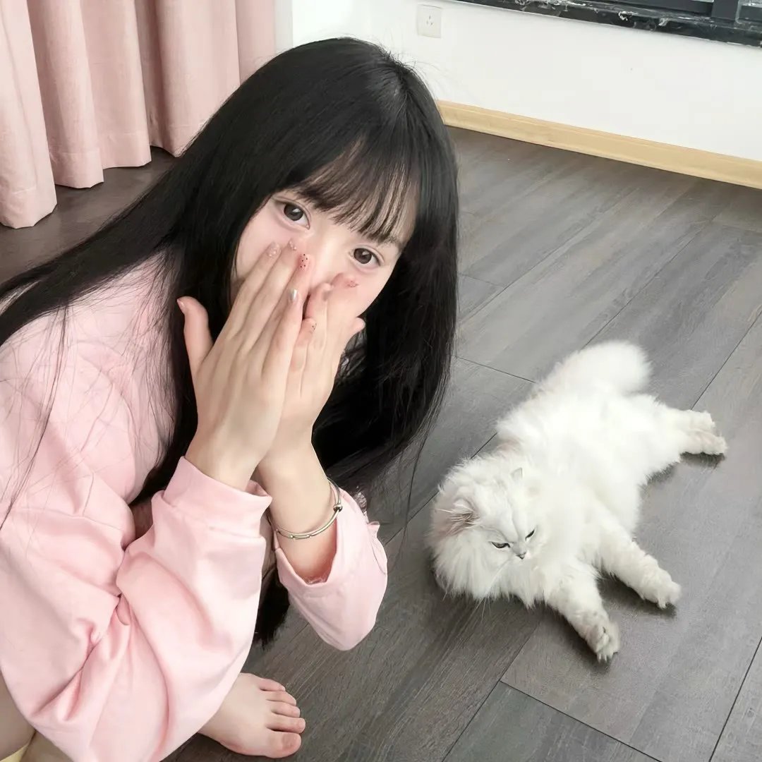 我和老板的恋情曝光了